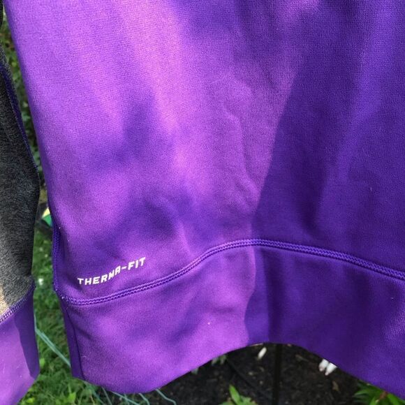 Women’s Nike Hoodie - Picture 10 of 10